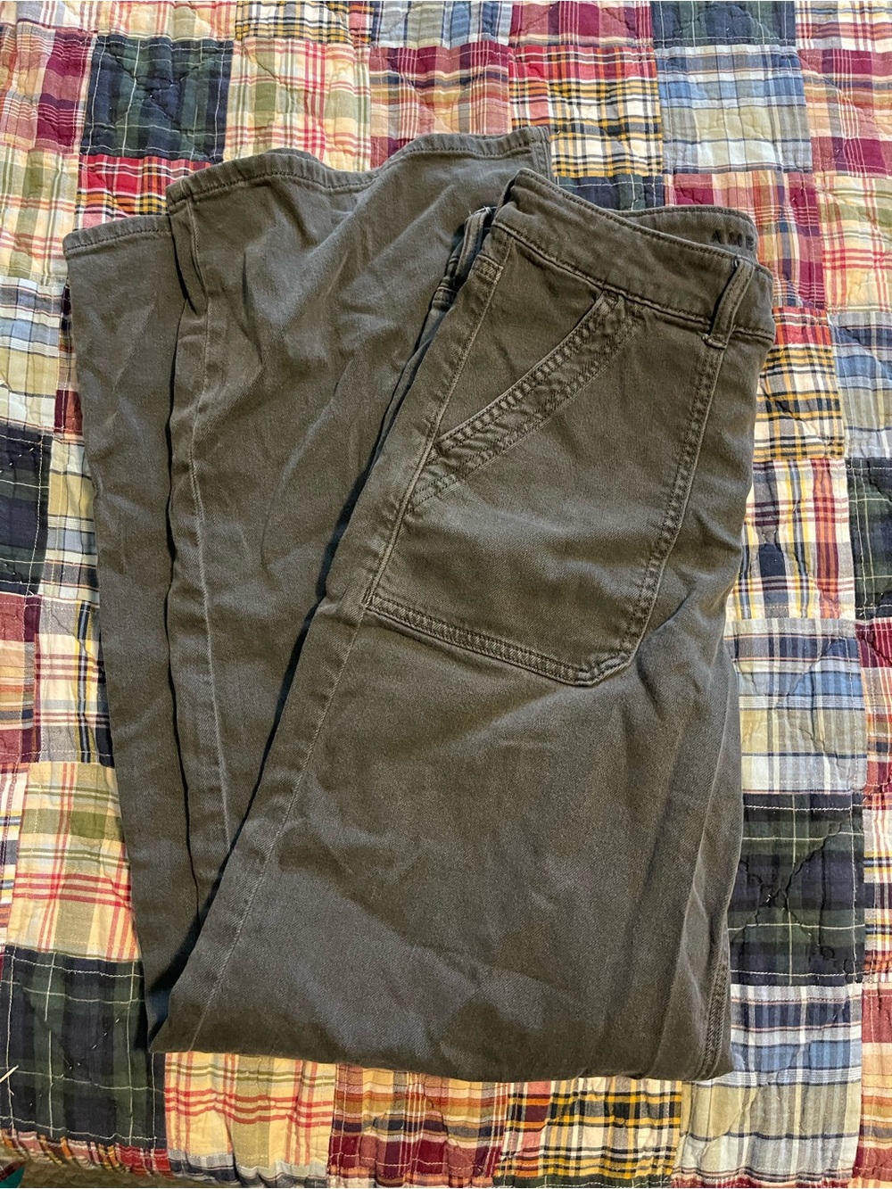 American Eagle Army Green Super High Rise Baggy Wide Leg Cargo Pants Size 6 EUC
